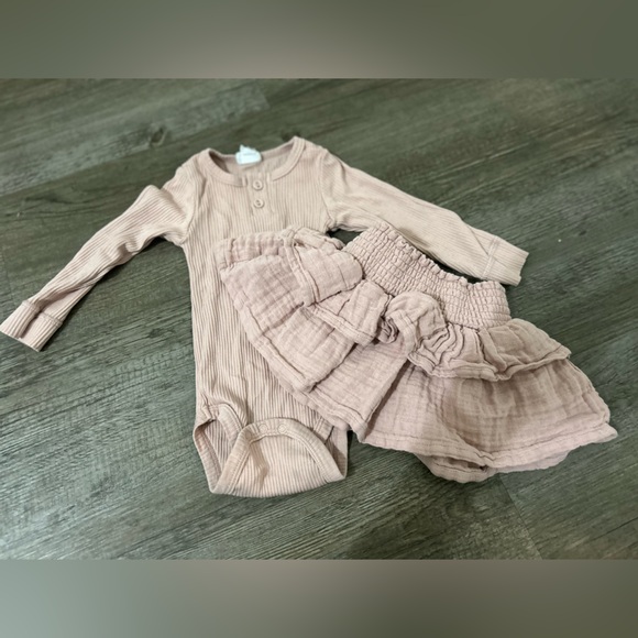 Jamie Kay Other - Jamie Kay Mauve Baby Onesie and Skirt Set